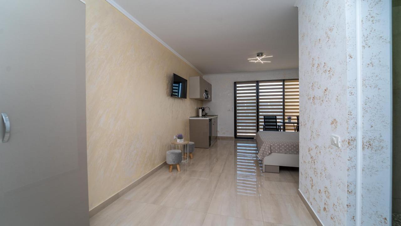Casi Saturn Exterior foto